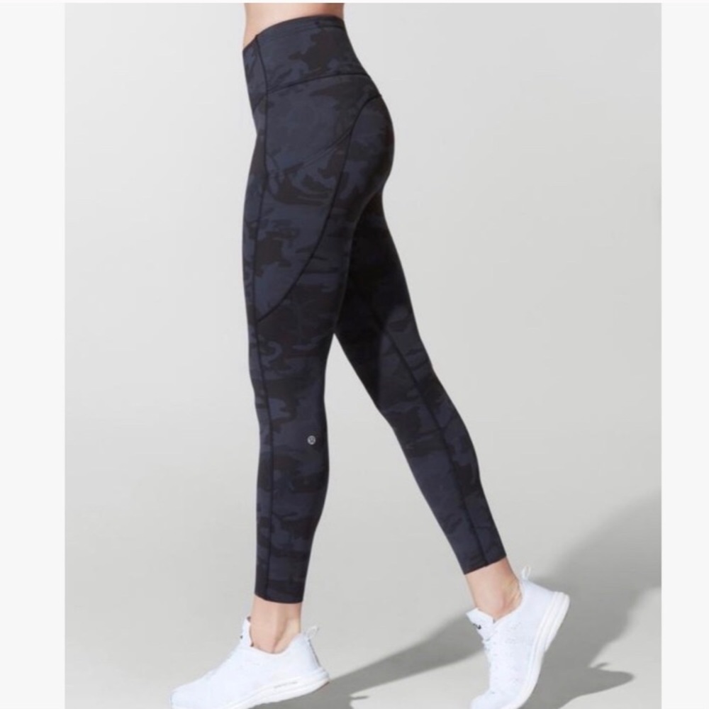 Fast and Free Camo Leggings size 4